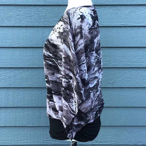 Jennifer Lopez Split Sleeve Blouse - Picture 6 of 11